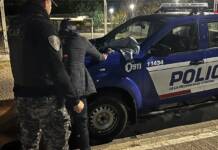 Con la música al calabozo: Robó parlantes en una casa de Villa Domínguez pero terminó preso