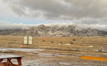Salió el sol en Carlos Paz, pero la nieve todavía deja postales en las sierras