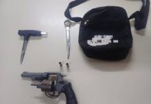 Los detuvieron cuando intentaban escapar de la policía: secuestraron un revólver y llaves ganzúa en Carlos Paz