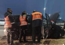 Viajaba en con trabajo de parto, se le rompió el auto y dio a luz a su bebé con ayuda de la Policía