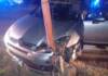 Perdió el control de su auto y chocó contra un poste en Las Ensenadas