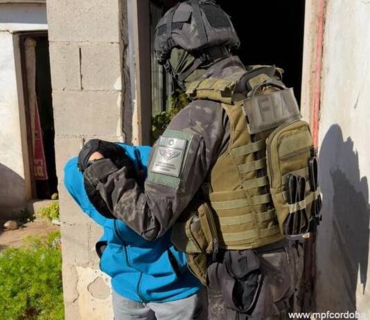 Vendían drogas en Cosquín y los agarraron con más de mil dosis
