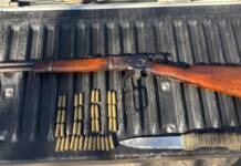 Siesta de furia en Carlos Paz: Detuvieron a un hombre que amenazó a un vecino con un arma y atacó a la Policía
