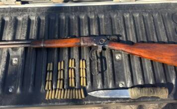 Siesta de furia en Carlos Paz: Detuvieron a un hombre que amenazó a un vecino con un arma y atacó a la Policía