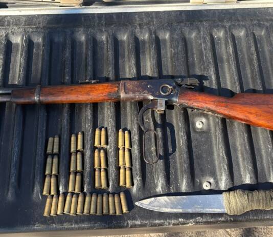 Siesta de furia en Carlos Paz: Detuvieron a un hombre que amenazó a un vecino con un arma y atacó a la Policía