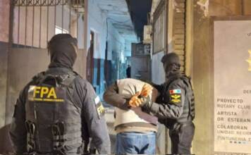 Jesús María: Lo descubrieron en plena calle con cocaína y marihuana para vender