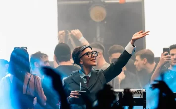 Una DJ de Carlos Paz hará historia en el escenario principal del mejor club de Ibiza