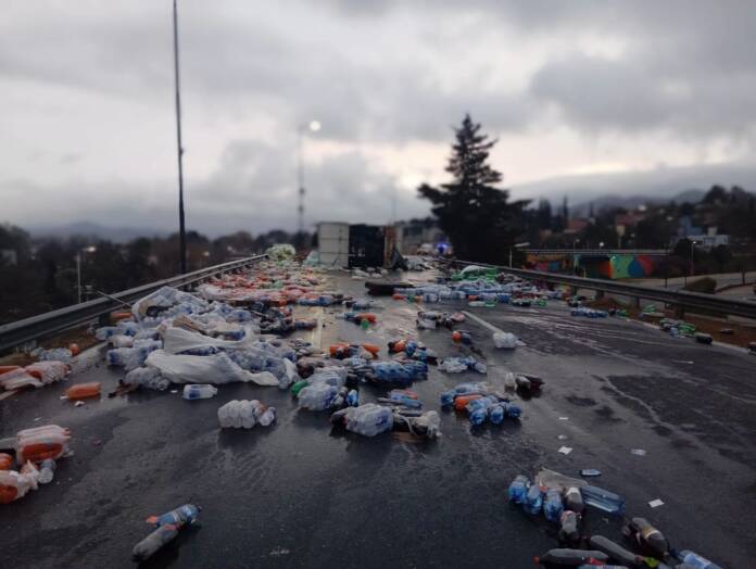 ingreso a carlos paz ccamión