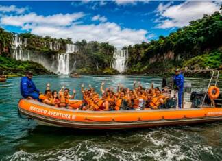 Excursión fatal: murió un turista al volcar una lancha en Cataratas de Iguazú
