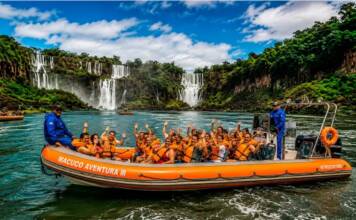 Excursión fatal: murió un turista al volcar una lancha en Cataratas de Iguazú