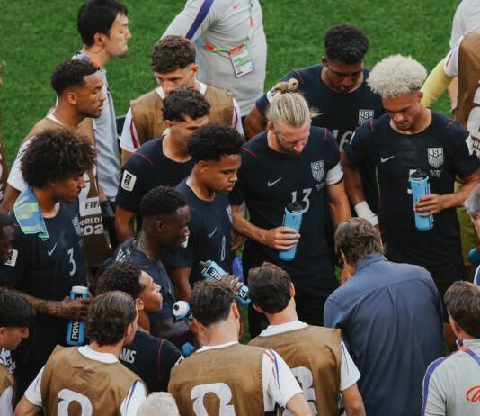 Hasta 2030: Cuál es el DT argentino que renovó contrato con su selección de fútbol