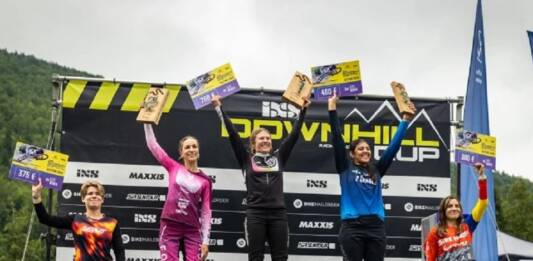 Downhill: Catalina Calderón, de Carlos Paz, pintada de bronce en Europa