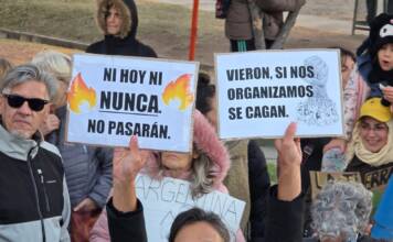 Carlos Paz: Manifestaron en contra de la ley de la propiedad privada