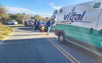 Accidente en Costa Azul: una motociclista resultó lesionada y fue trasladada al Sayago