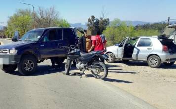 Tanti: dos jóvenes heridos tras el choque de una moto y una camioneta