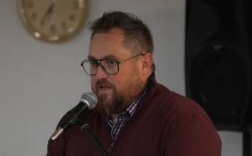 Santiago Juliá presentó en la Banca del Ciudadano un proyecto para reformar la Defensoría del Pueblo