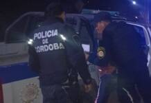 Los sorprendieron robando una escuela en Santa Cruz del Lago: uno de ellos logró escapar