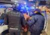 Invitó a pelear a turistas en pleno centro de Carlos Paz y lo detuvieron